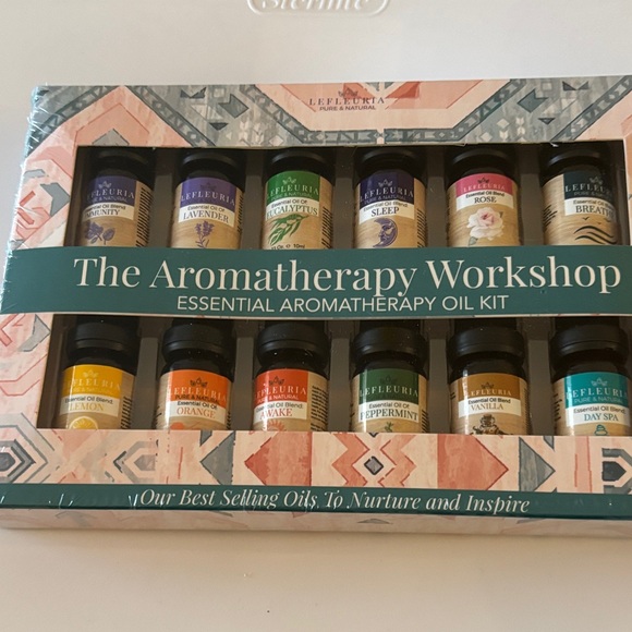 Essential Oil Kit - Picture 2 of 7